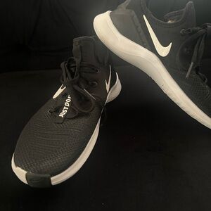 Nike Women’s Black and White Running Sneakers